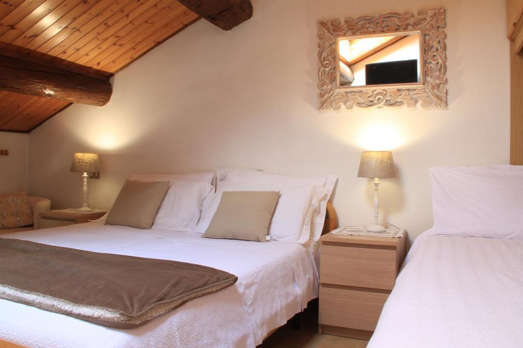 Hotel Aurora Vallarsa 部屋 写真