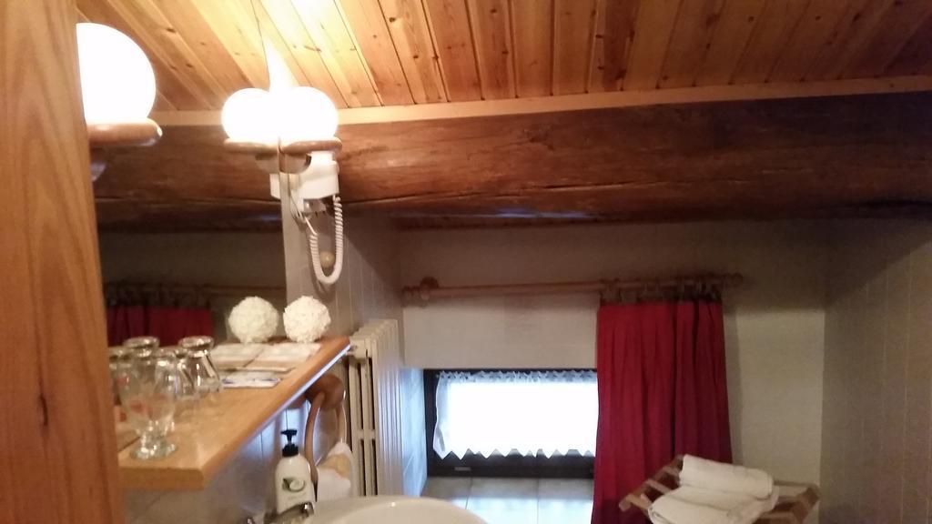 Hotel Aurora Vallarsa 部屋 写真