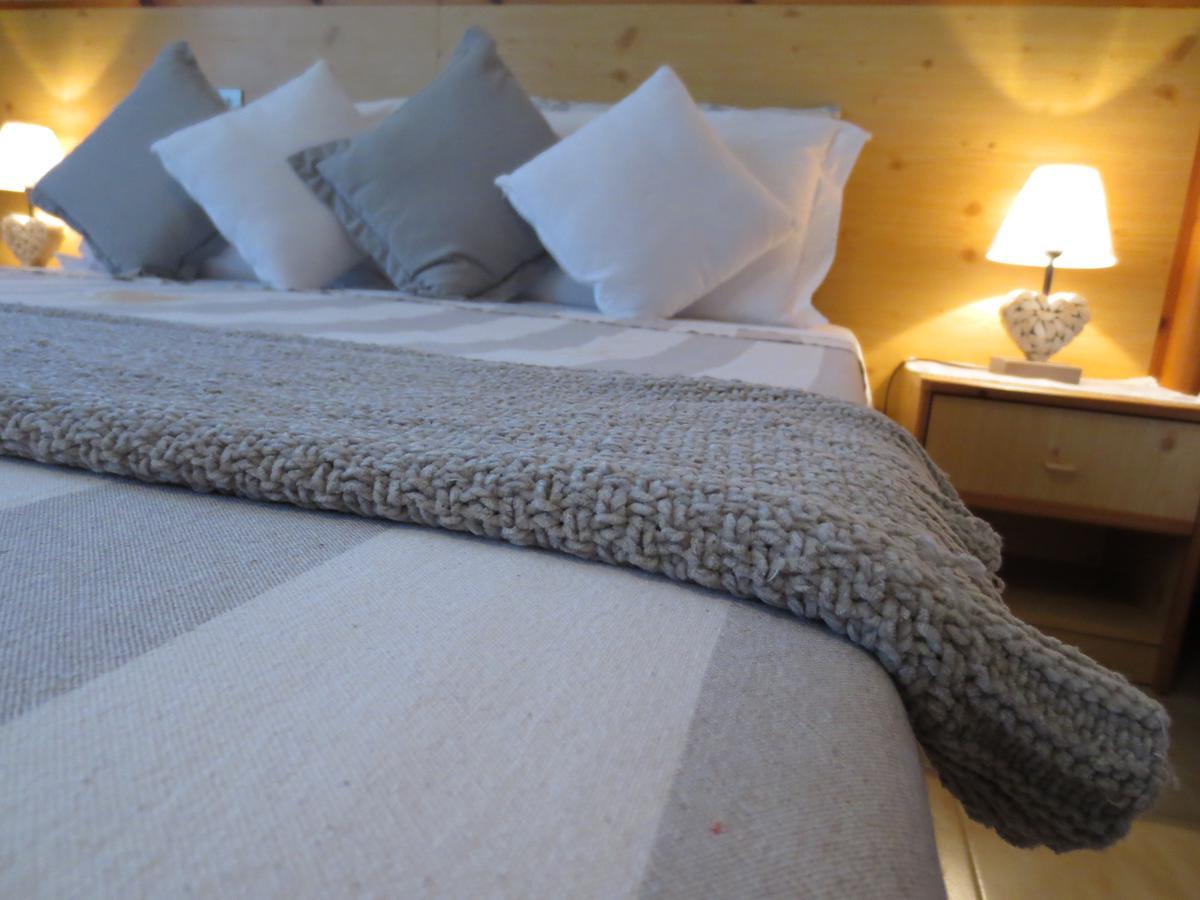 Hotel Aurora Vallarsa エクステリア 写真