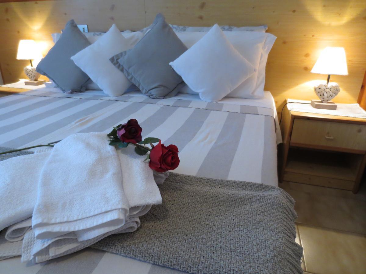 Hotel Aurora Vallarsa エクステリア 写真